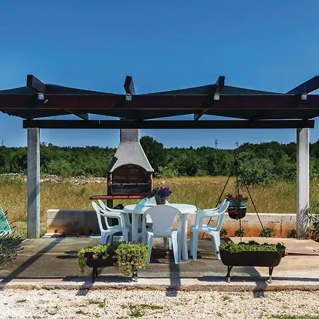 Casa vacanze Cozy In With Wifi Vodnjan