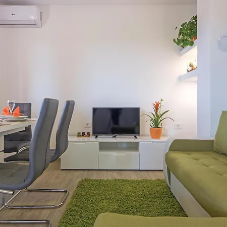 度假居 Cozy In With Wifi 沃德年